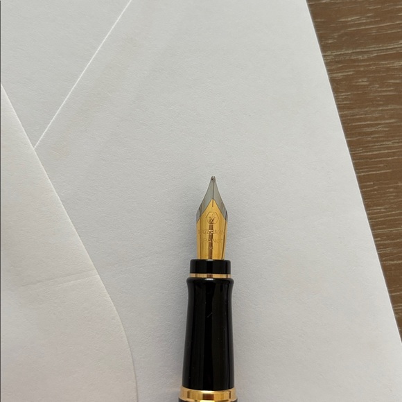 Waterman Expert Fountain Pen in Black with Gold Trim NEW - Picture 14 of 16